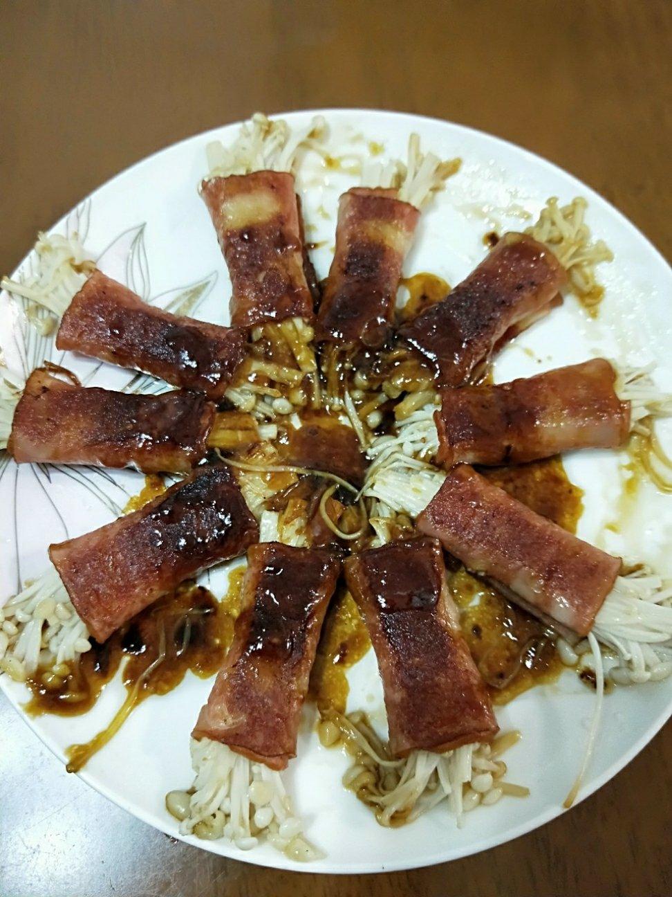 【金针菇培根卷】
