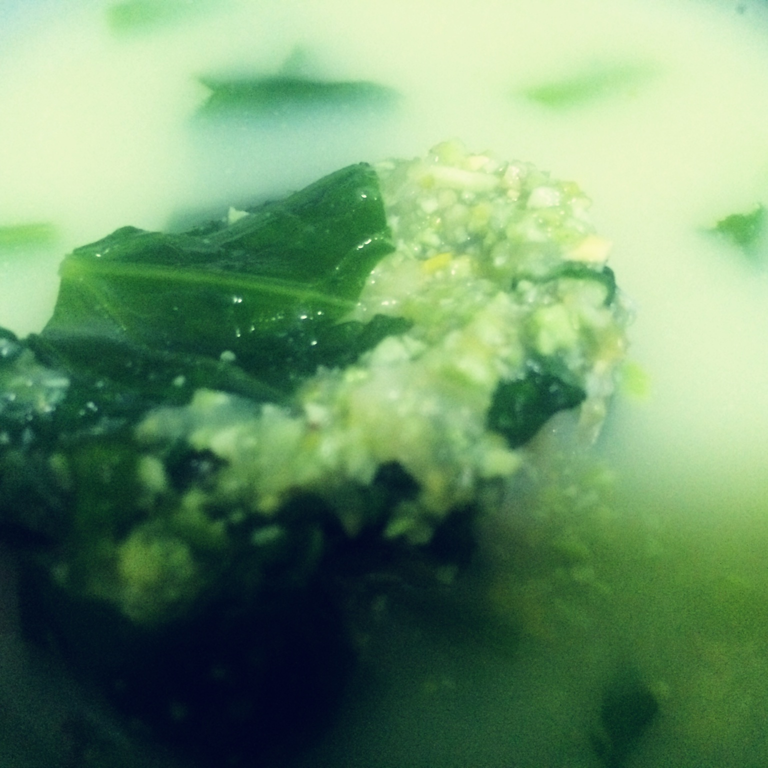 罗勒风味西兰花毛豆汤