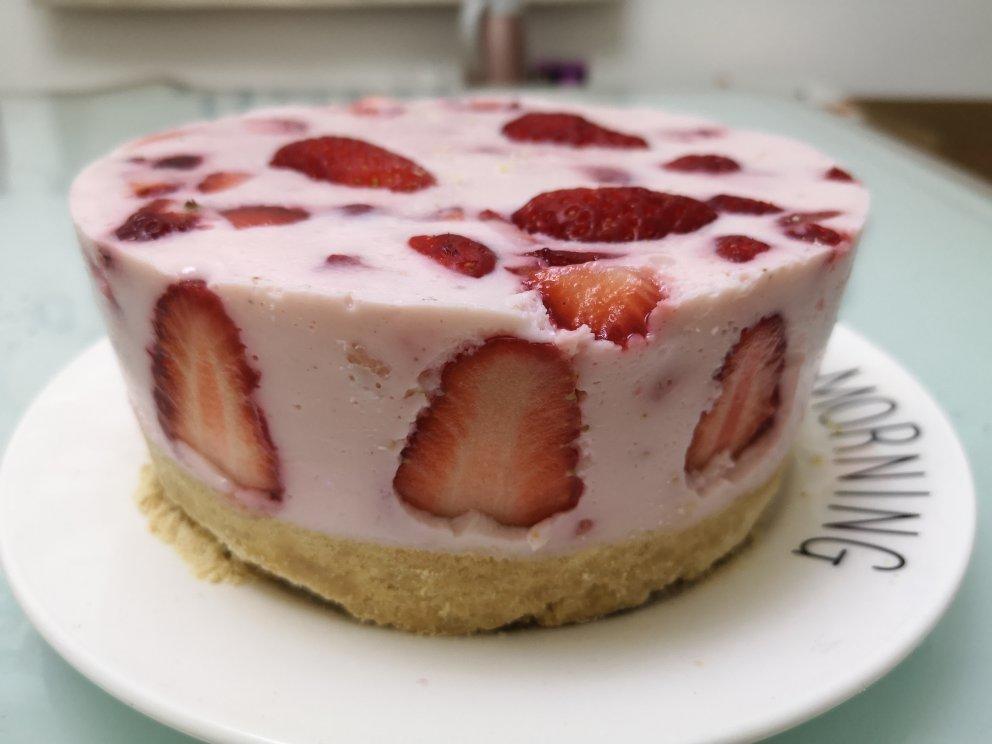 美貌健康又简单/草莓布丁蛋糕