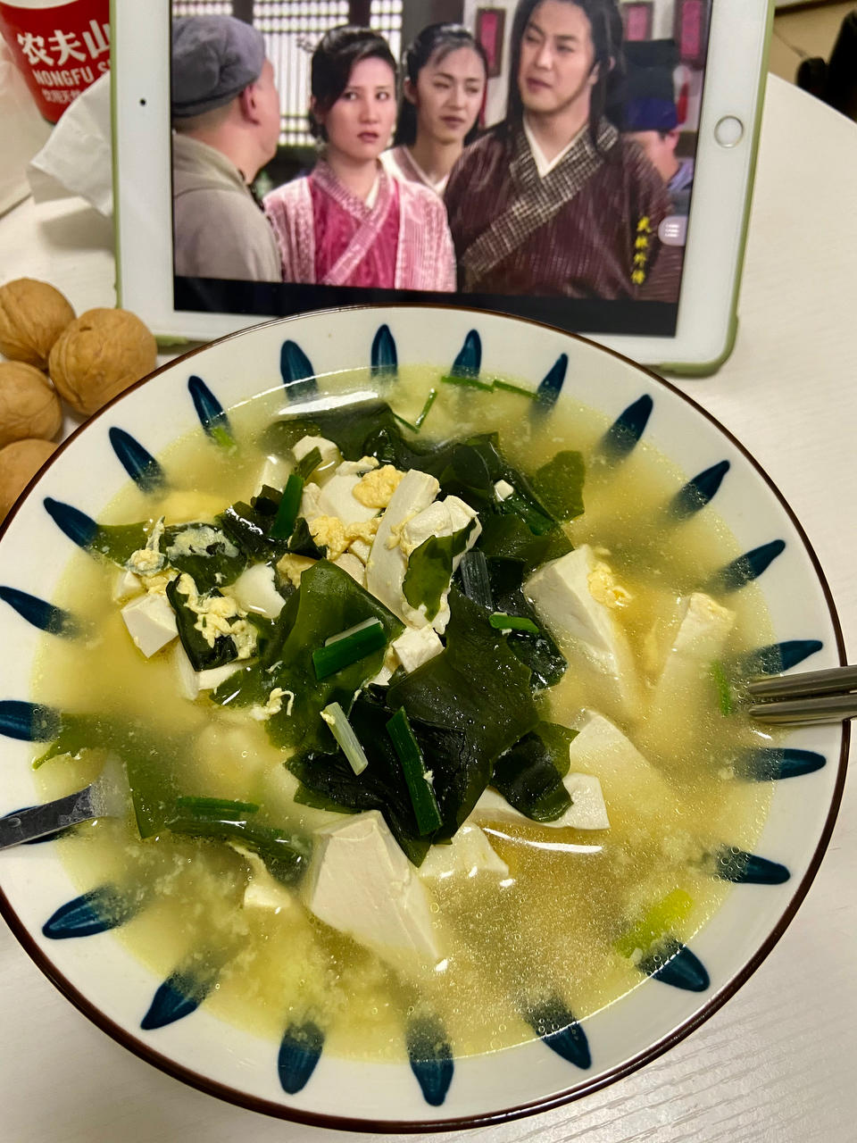 裙带菜豆腐汤
