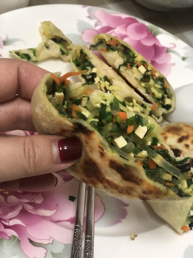 皮薄馅大～韭菜鸡蛋饼