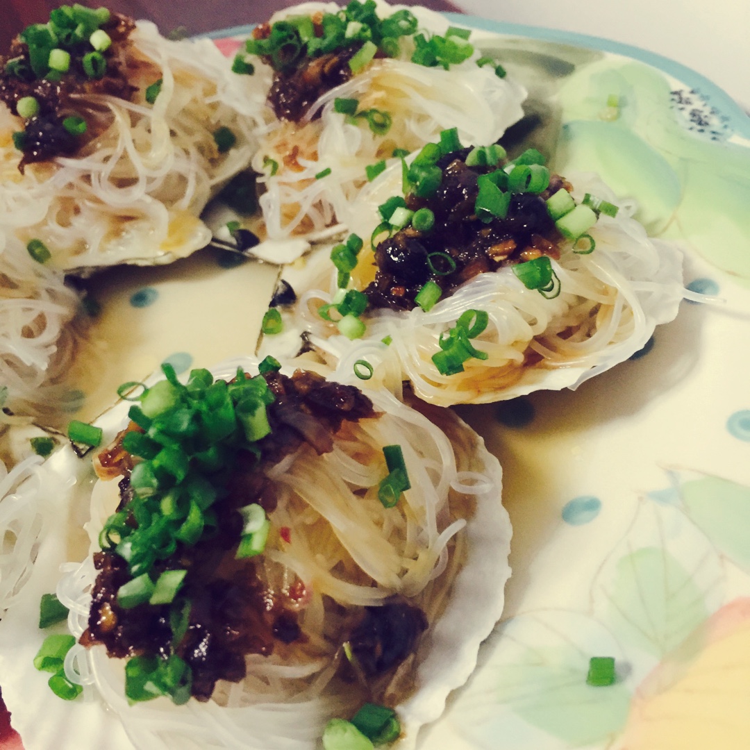 蒜茸粉丝蒸扇贝