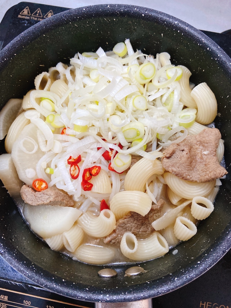 韩式牛肉萝卜汤소고기무국