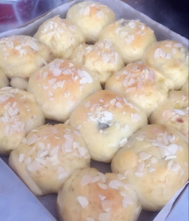 鲜奶油小餐包（一次发酵）