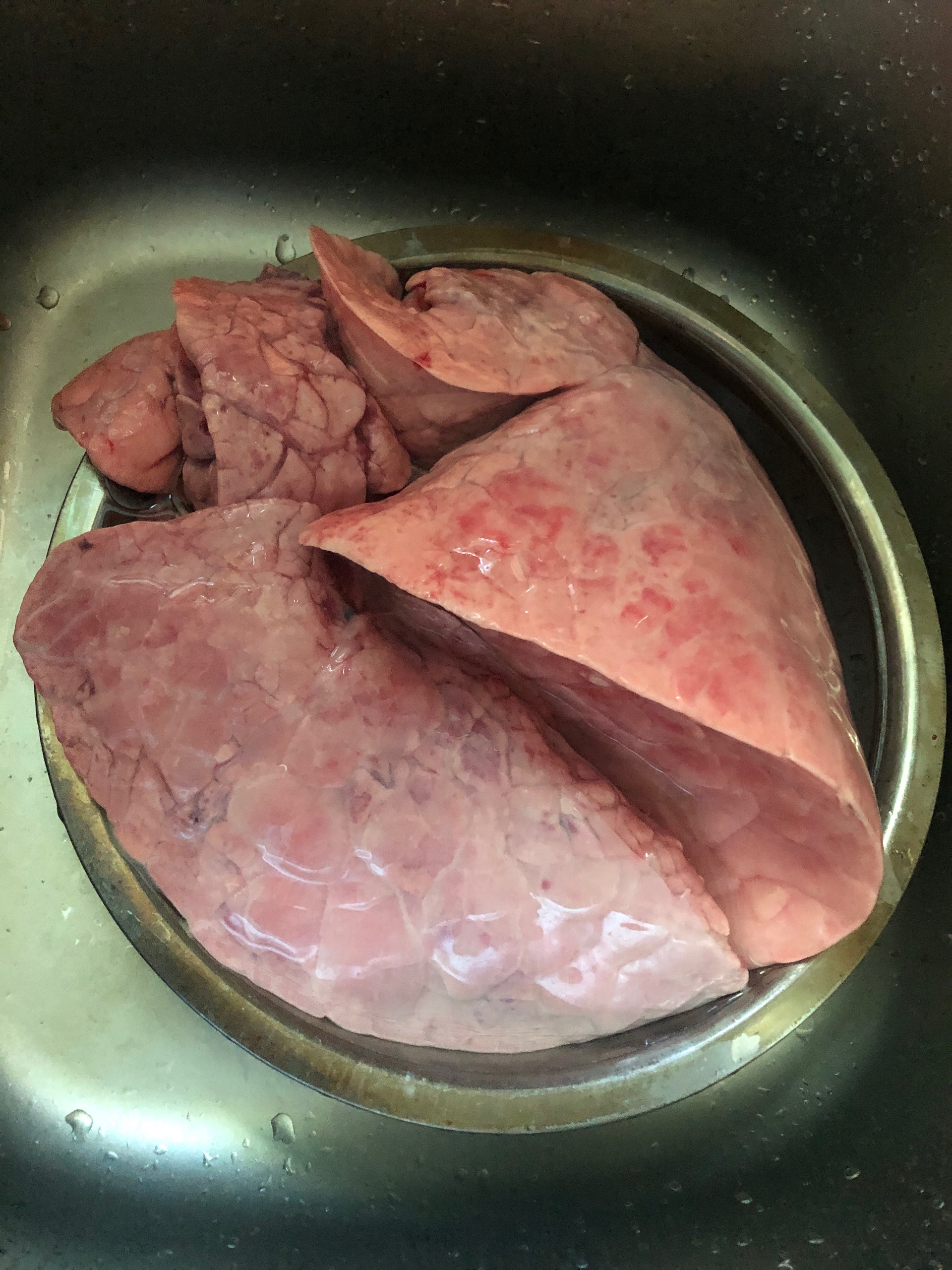 猪肺炖橄榄汤的做法 步骤1