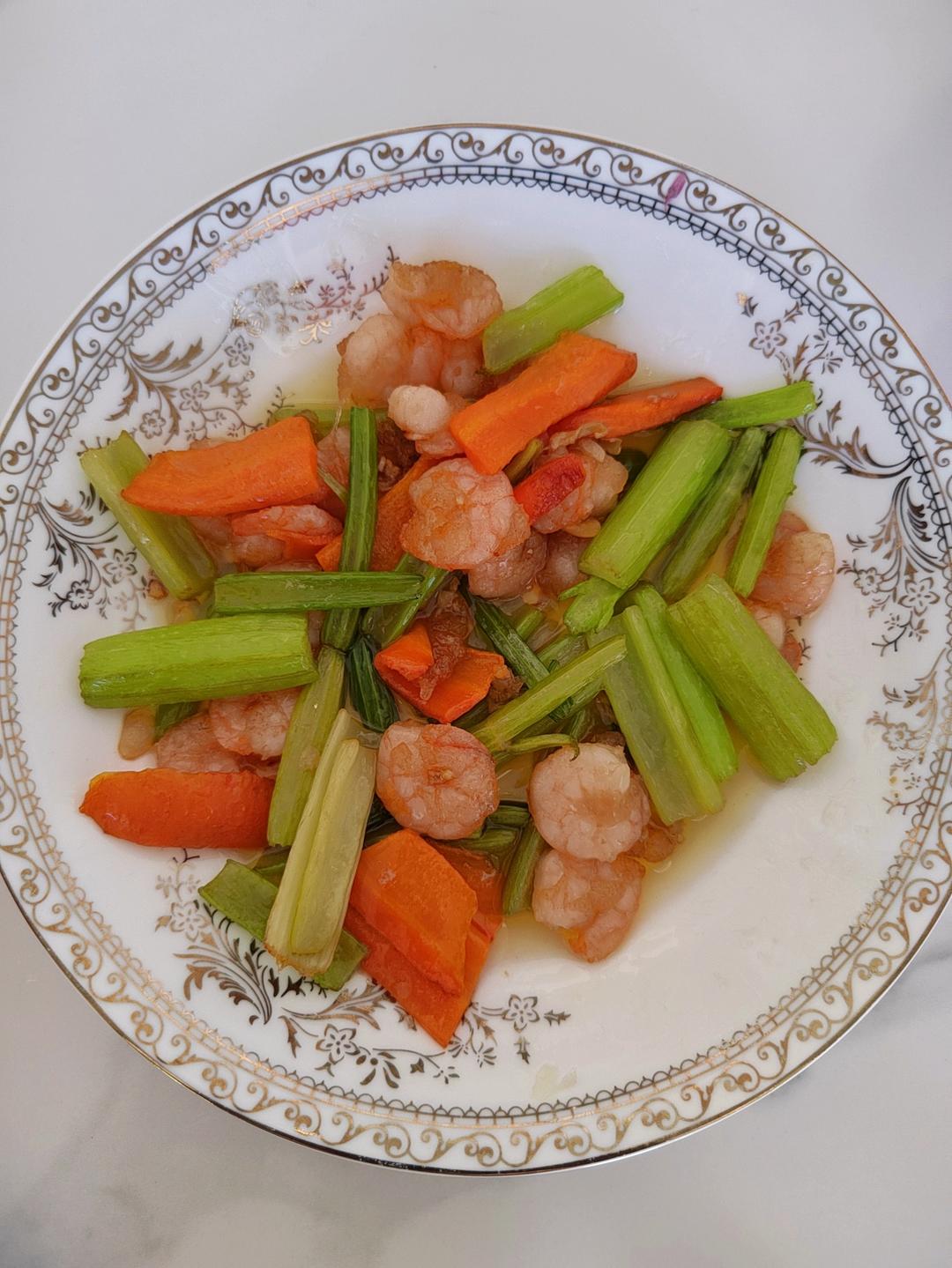 超级嫩的西芹吃法（西芹虾仁），小朋友也可以吃很多