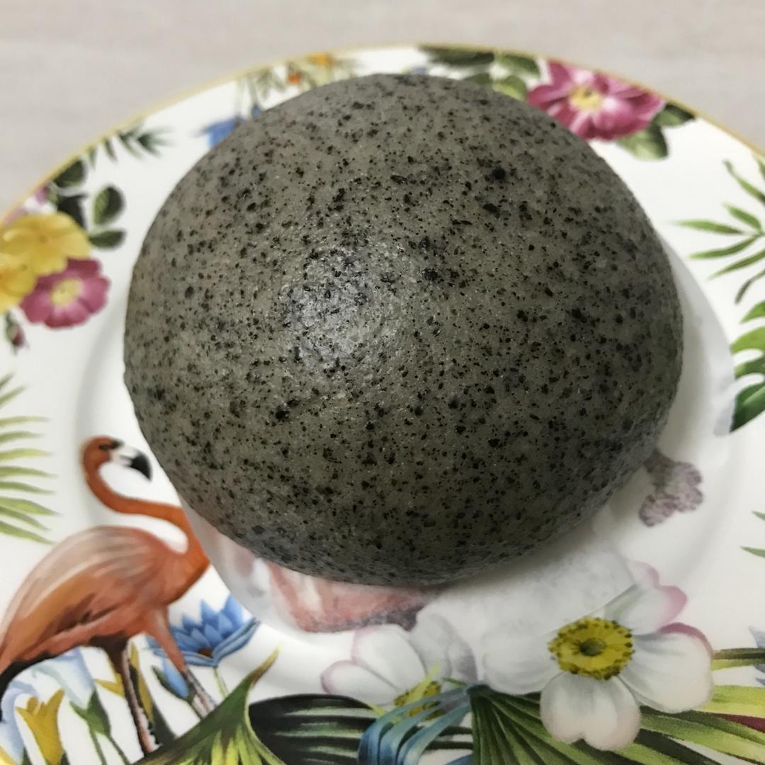小美黑芝麻馒头