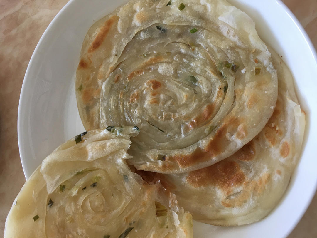 家常鸡蛋葱油饼 凉了也不硬 外酥里软 媲美早餐店 附细节视频详解