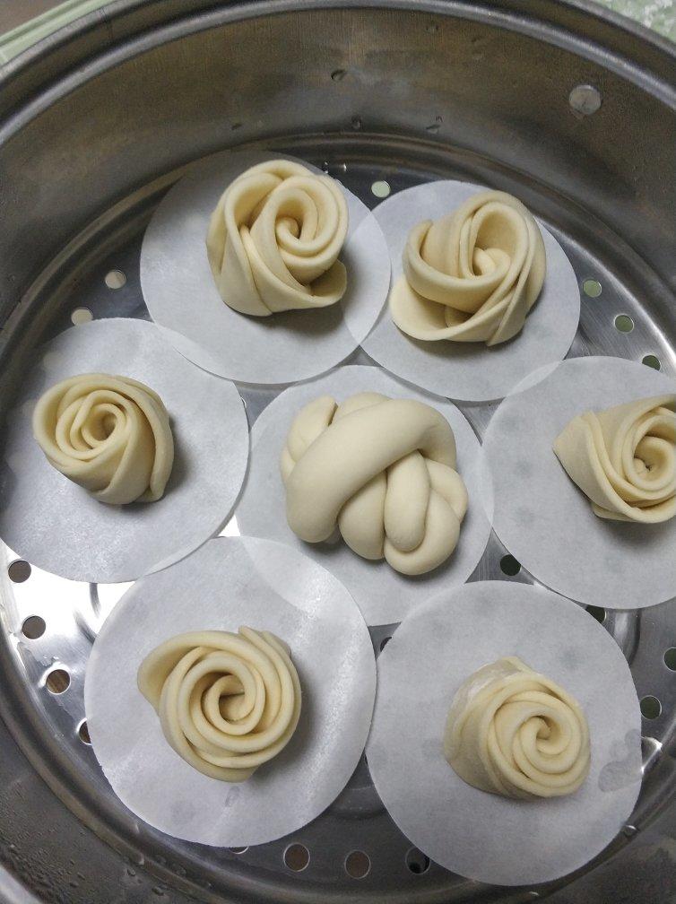 糊涂老贼做的白玫瑰花馒头(花样馒头 早餐馒头)