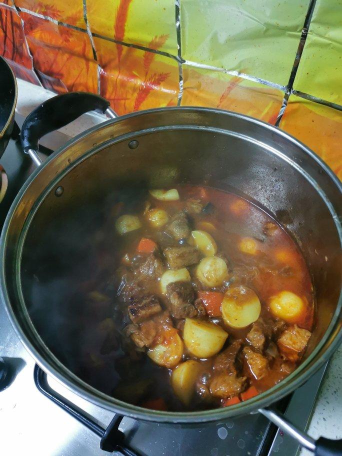 番茄土豆炖牛腩