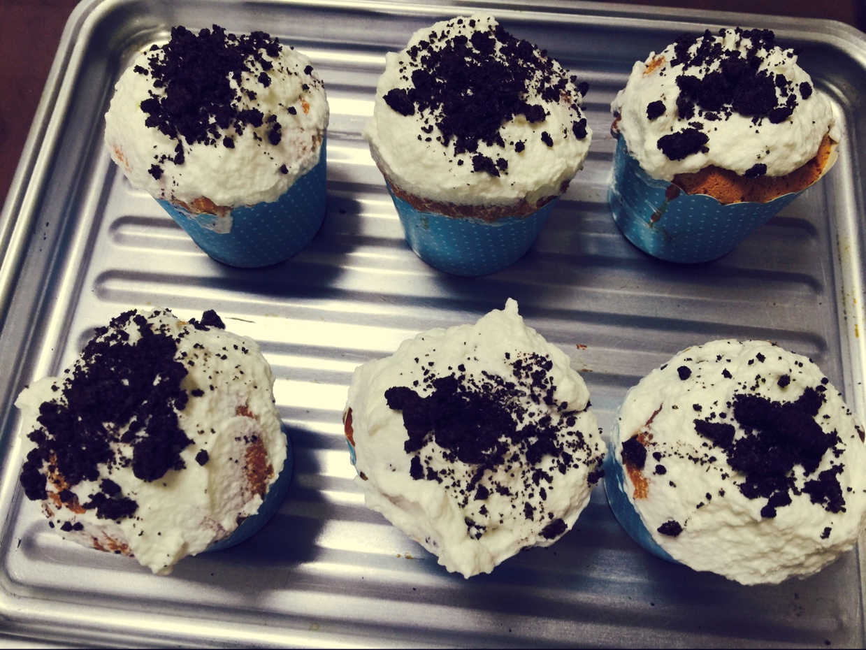 鲜奶油戚风杯子蛋糕（纸杯蛋糕）