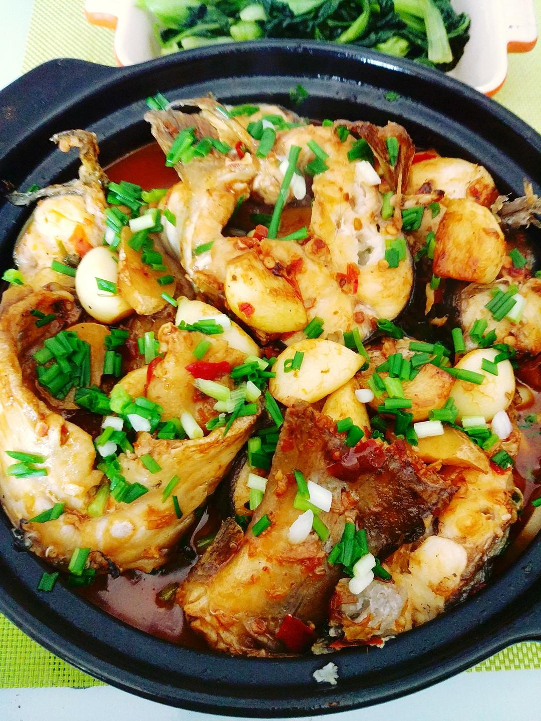 分享作品 午餐2017年10月21日 #午餐2017年10月21日#蒜仔焖锅鮰鱼