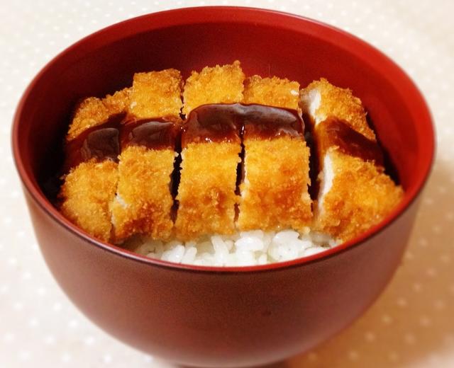 とんかつ丼(日式猪排饭)的做法