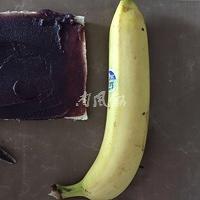 红豆香蕉土司卷的做法 步骤3