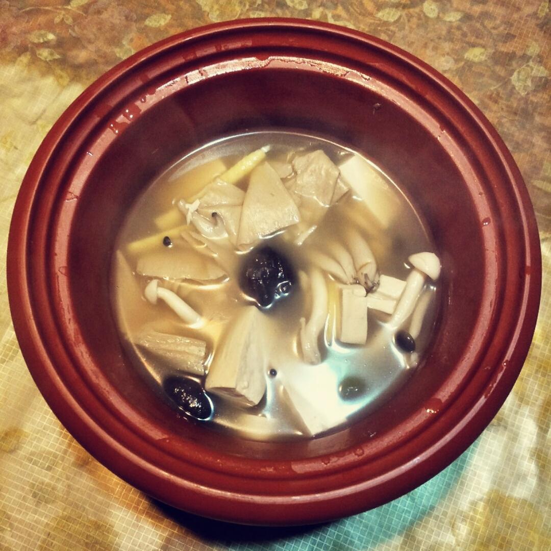 冬日暖汤——菌菇汤