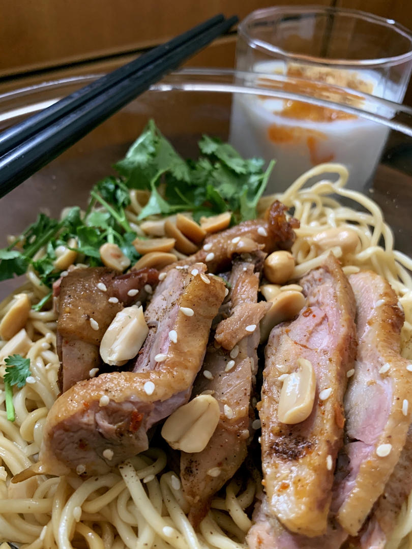 想不好吃都难的——酸甜清爽青柠鸡胸肉凉面！gif小动图
