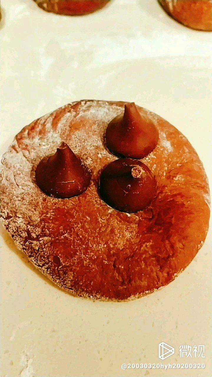 黑眼豆豆面包