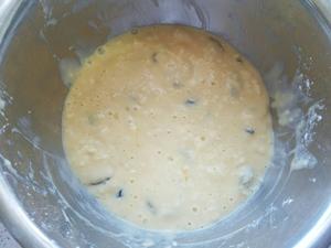 【低油低糖】葡萄干香草玛芬蛋糕(玉米油版)的做法 步骤9