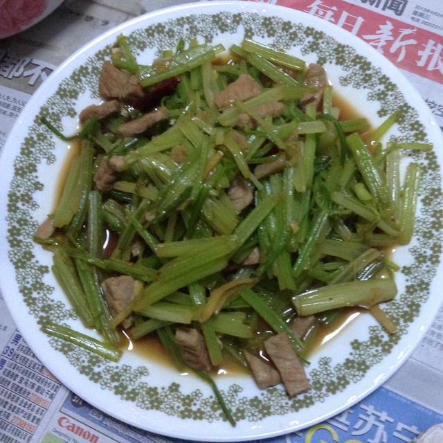 芹菜炒肉丝
