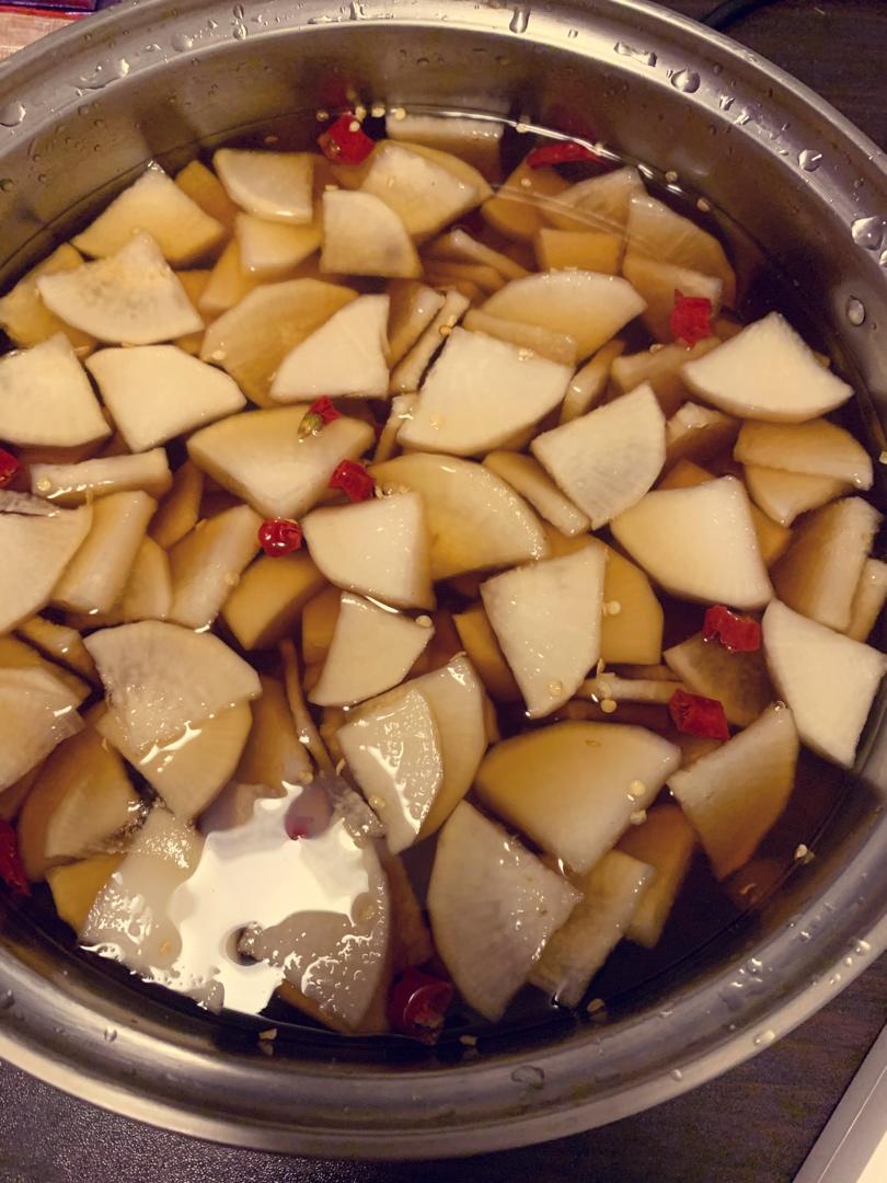 快手腌制爽口脆萝卜