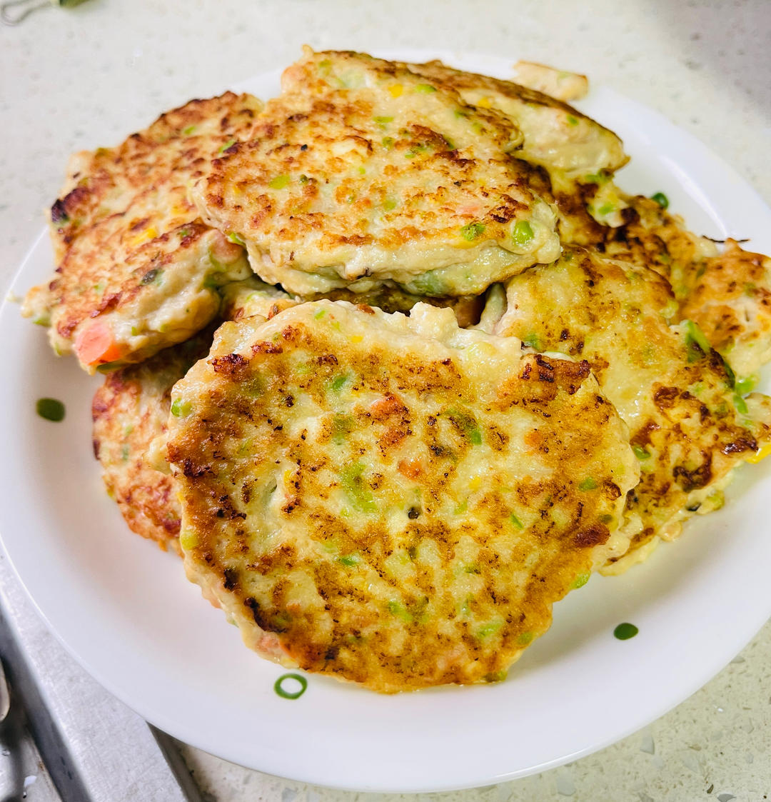 鸡胸肉蔬菜饼