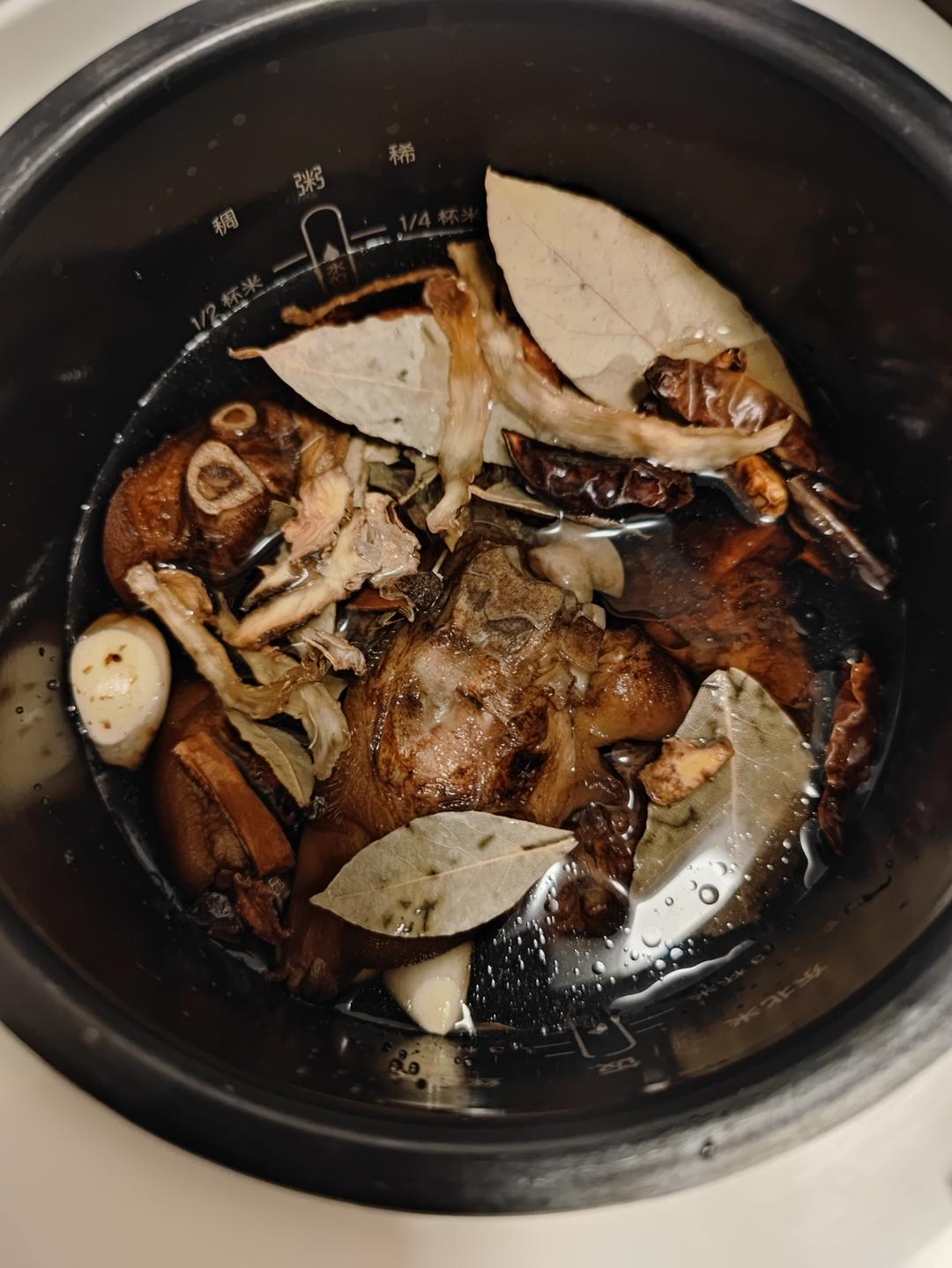 【电饭煲猪蹄】
