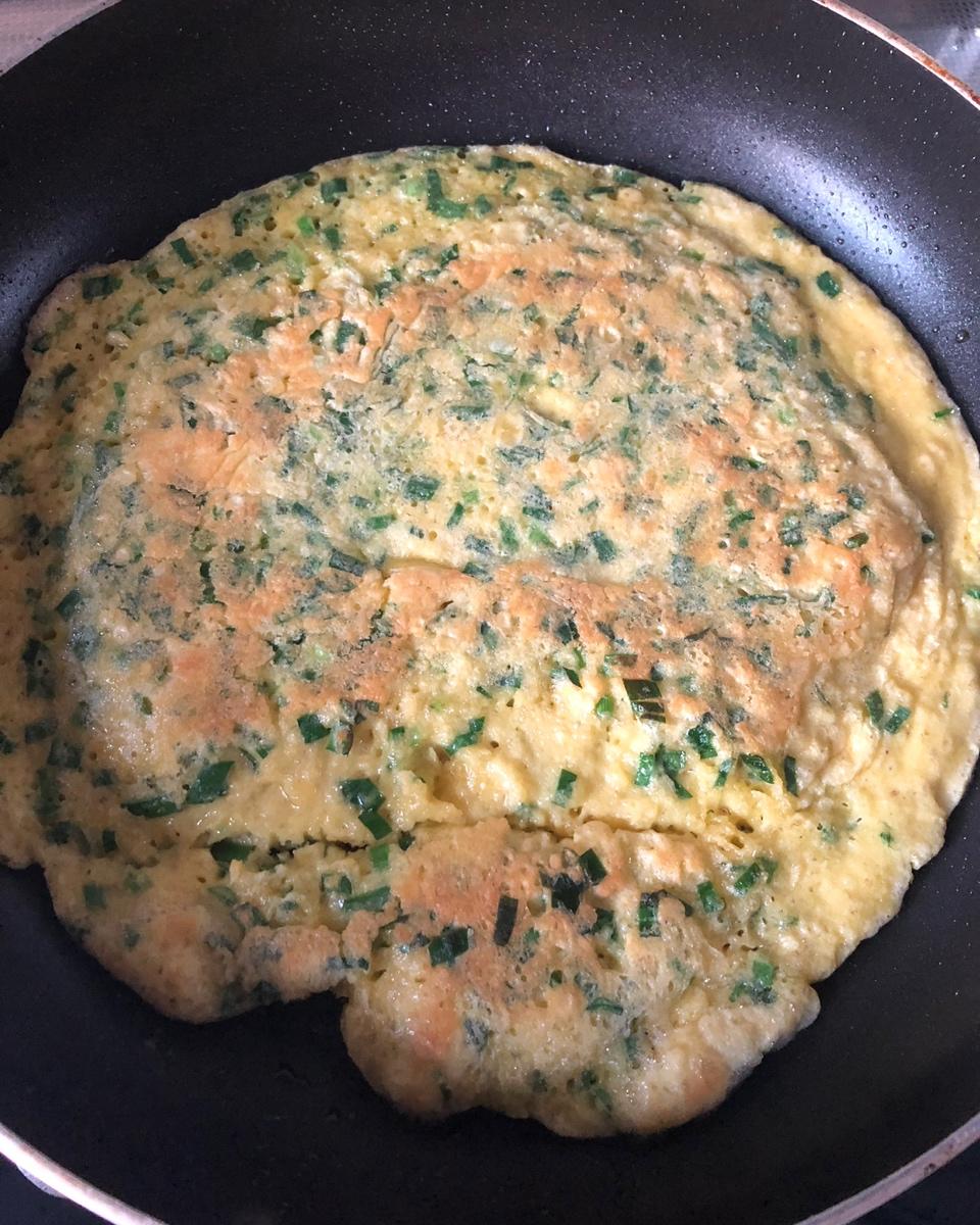 老年菜谱～摊韭菜饼