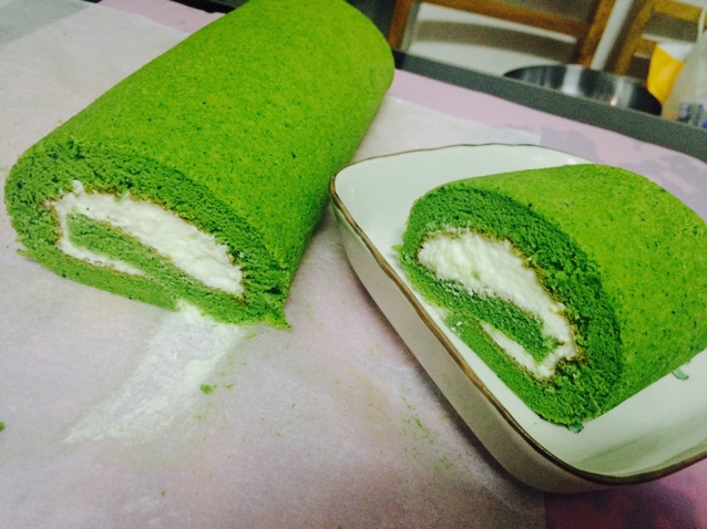 抹茶戚风蛋糕卷