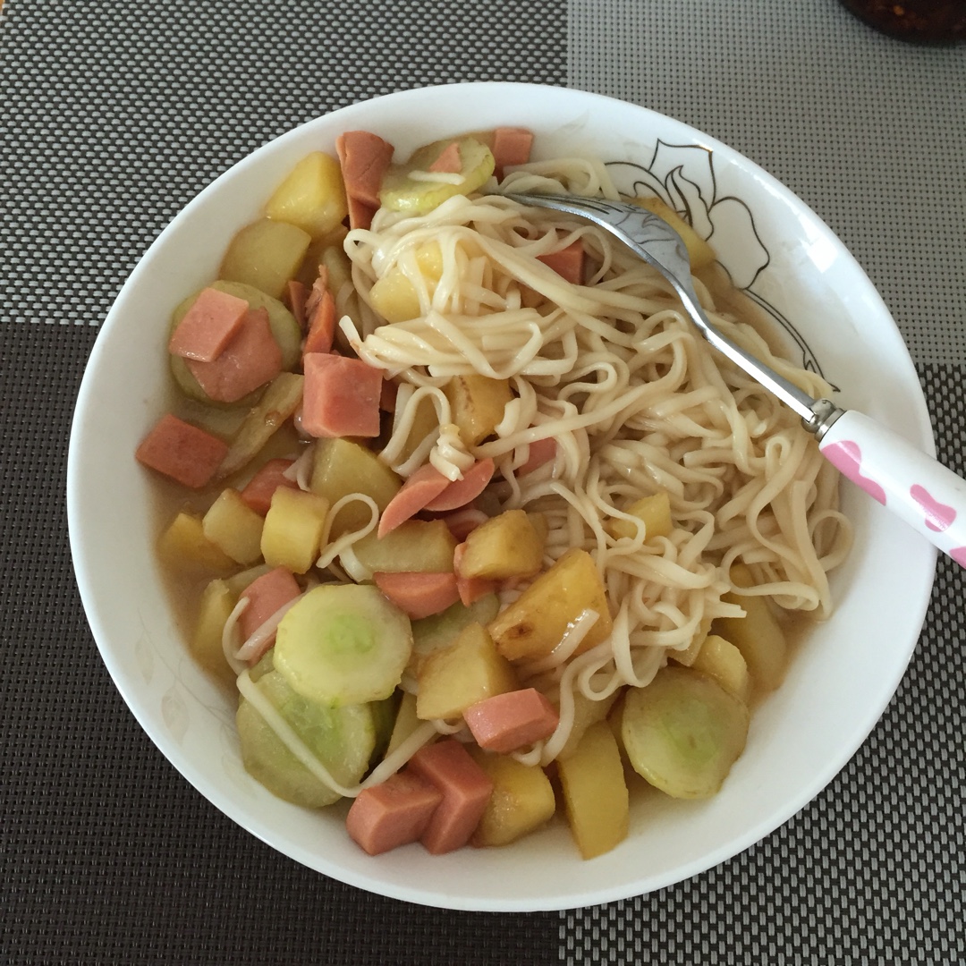 土豆焖面