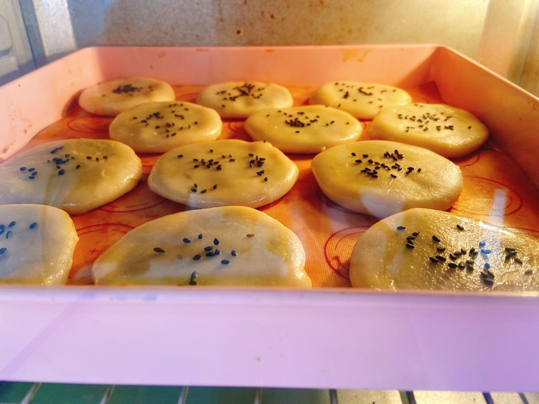 酥到掉渣的红豆饼