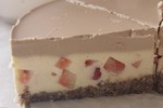 椰奶咖啡冻草莓慕斯蛋糕