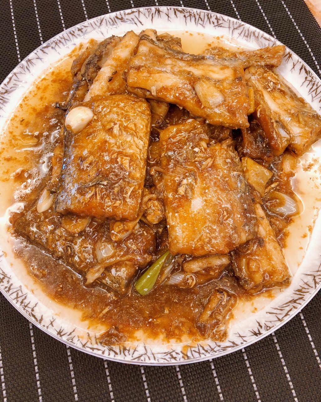 邵栎洪做的红烧带鱼