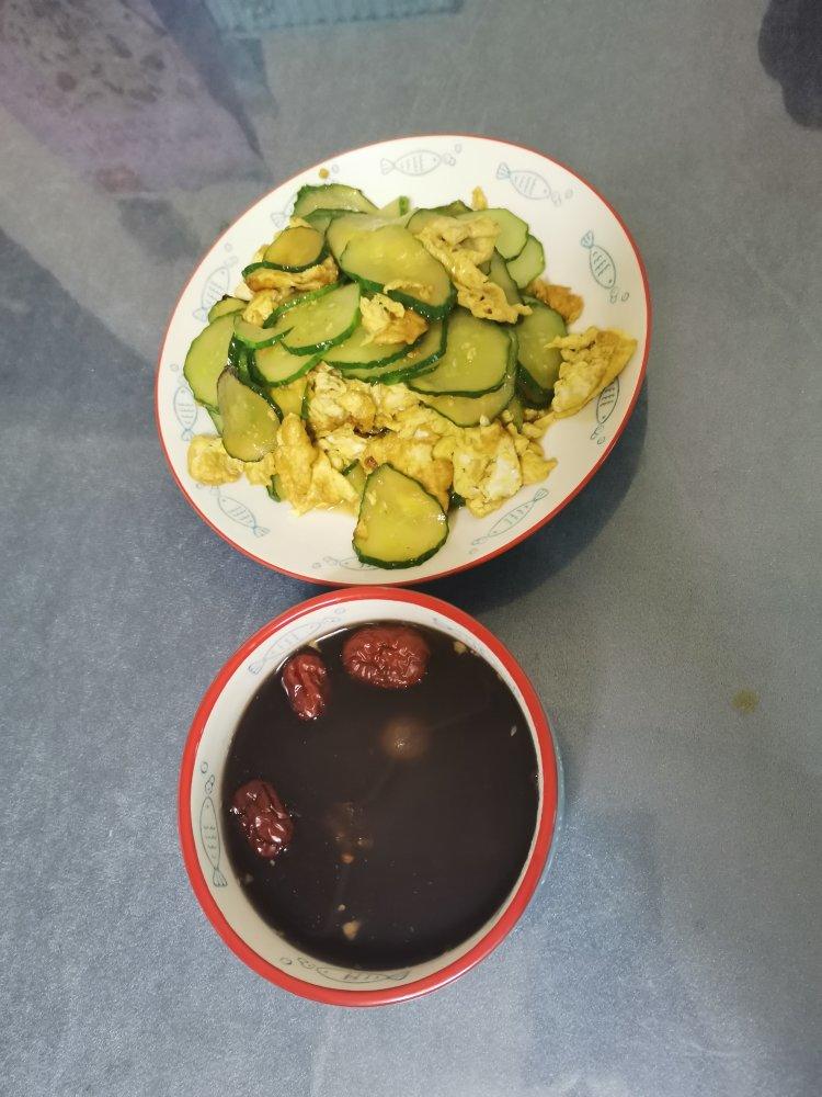黄瓜炒鸡蛋