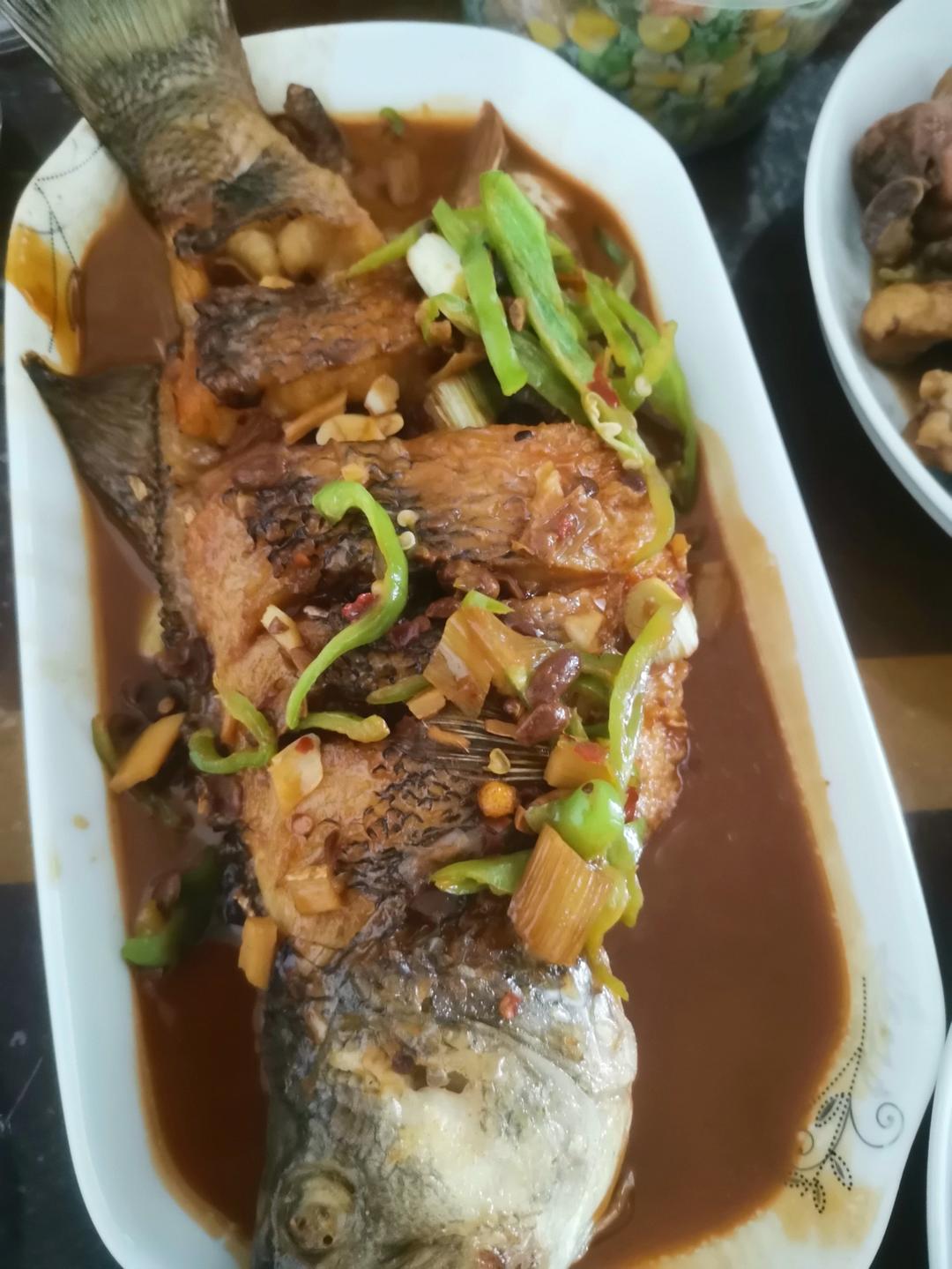 红烧鲈鱼