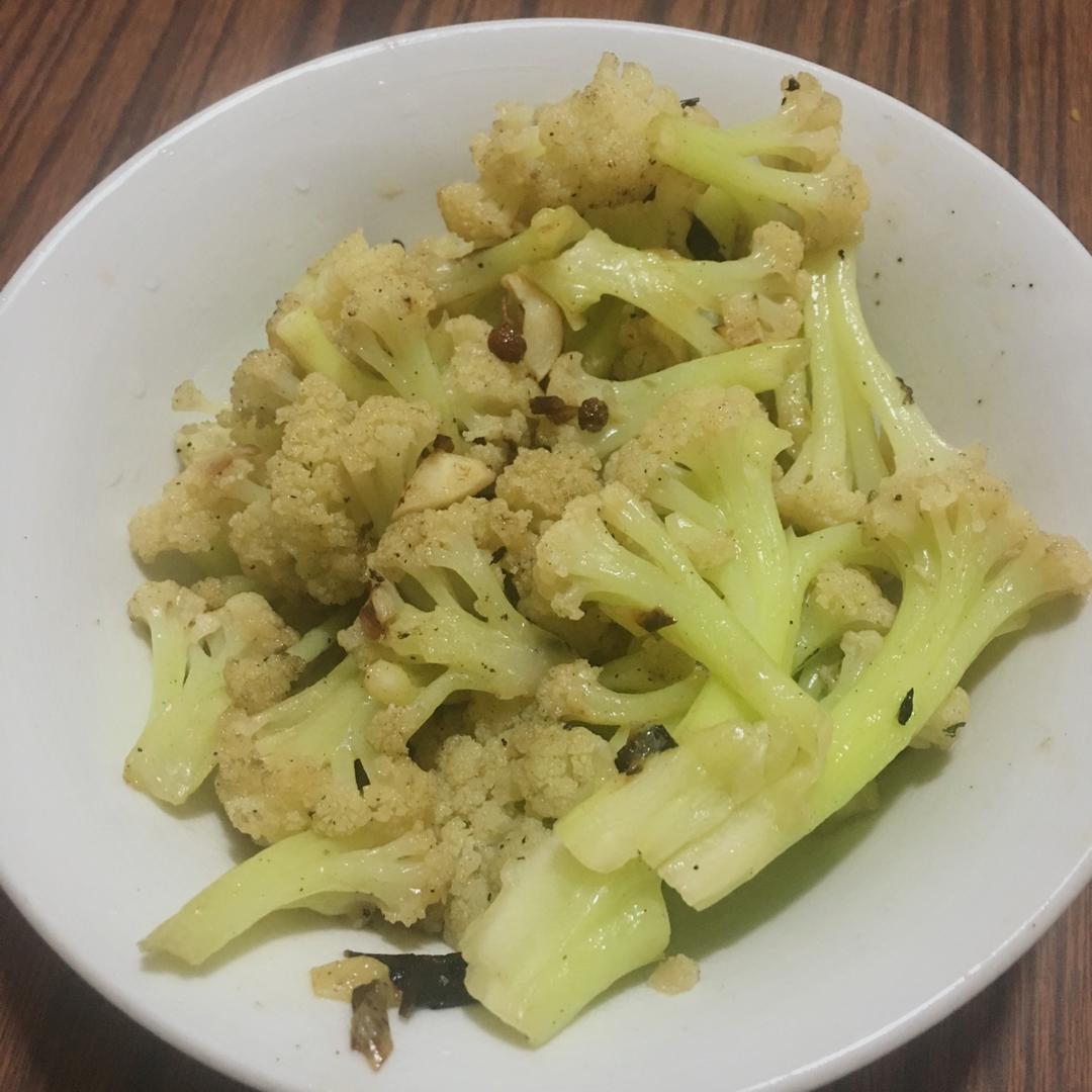 清炒菜花（简单巨好吃）