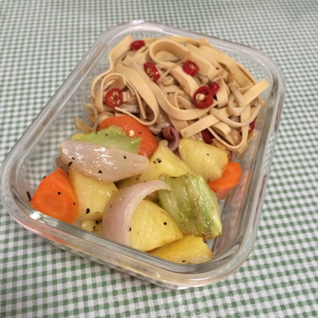 豆皮炒金针菇