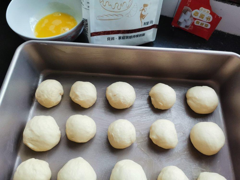 新手一发：奶香小面包