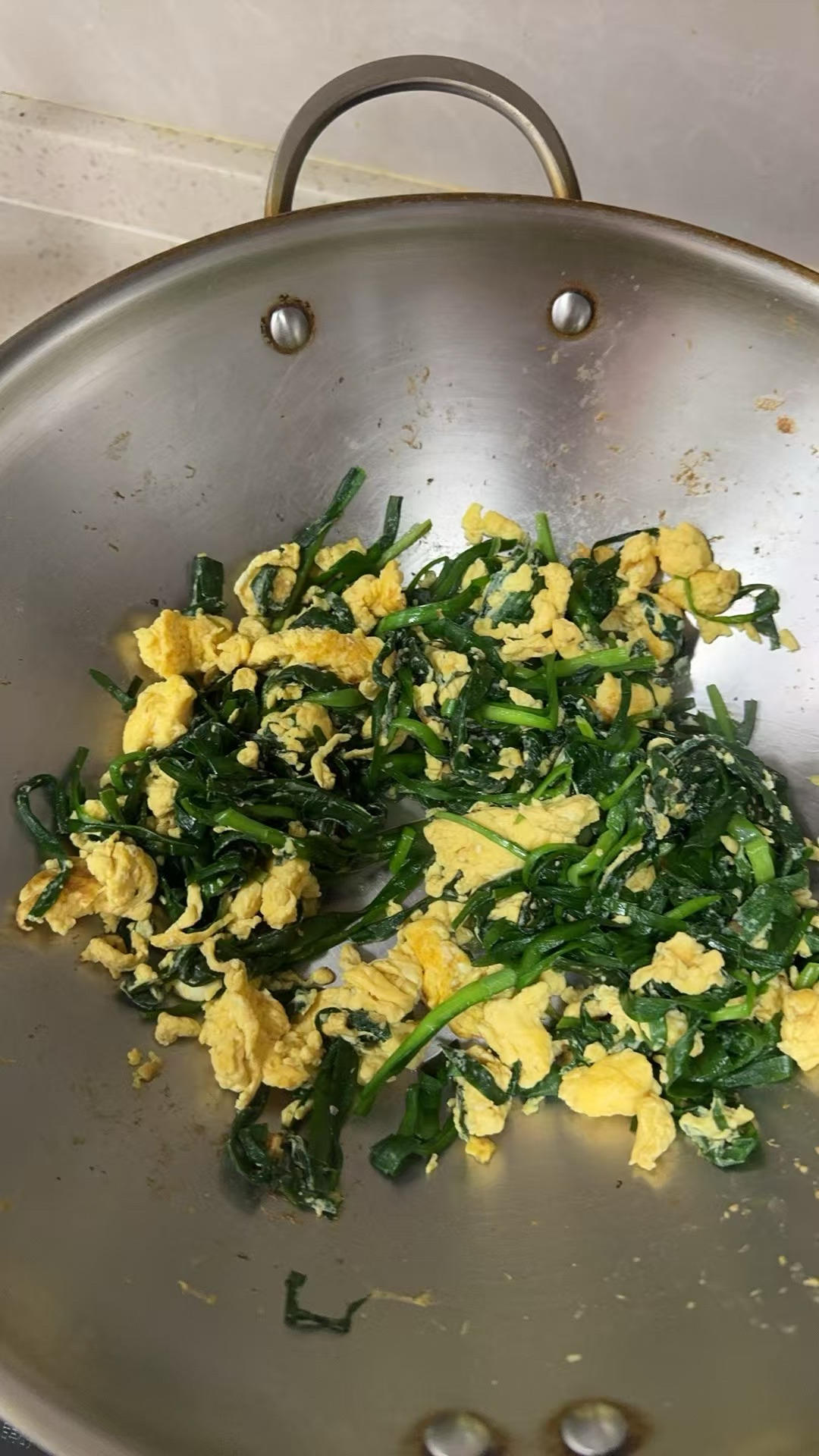 韭菜炒鸡蛋——三分钟快手下饭菜 掌握火候的秘诀