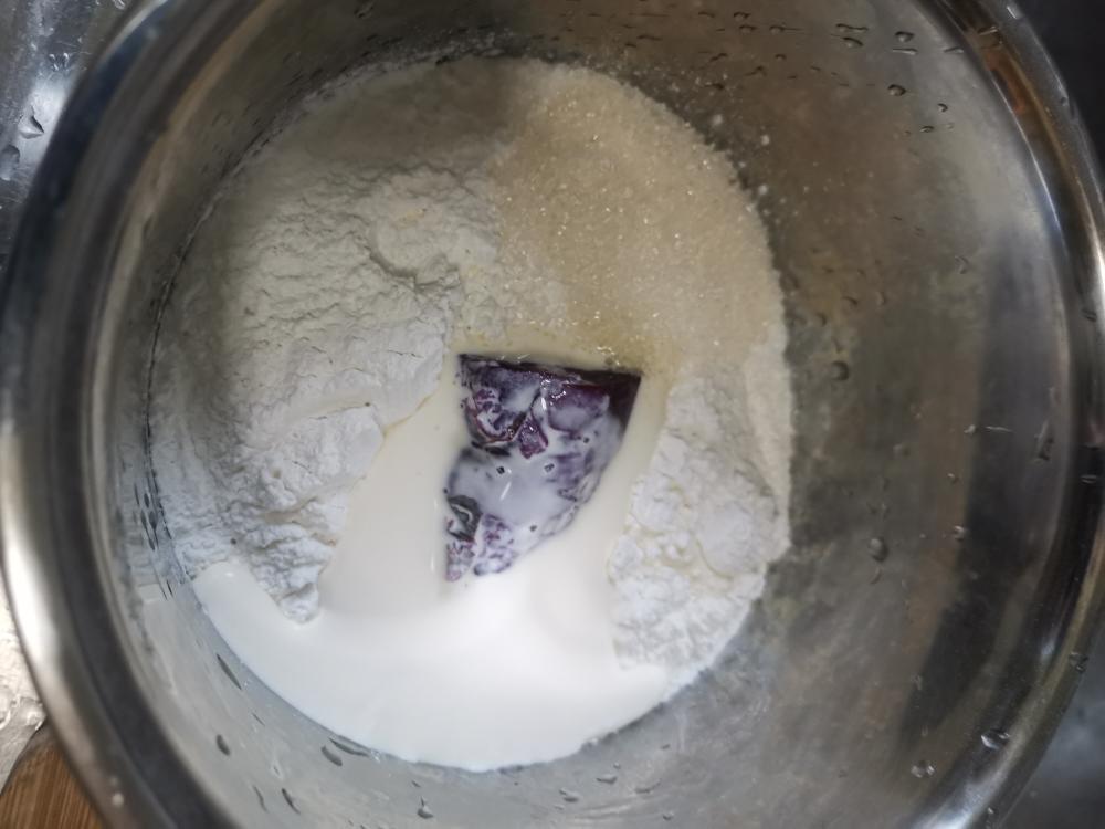 纯奶手撕吐司的做法 步骤1