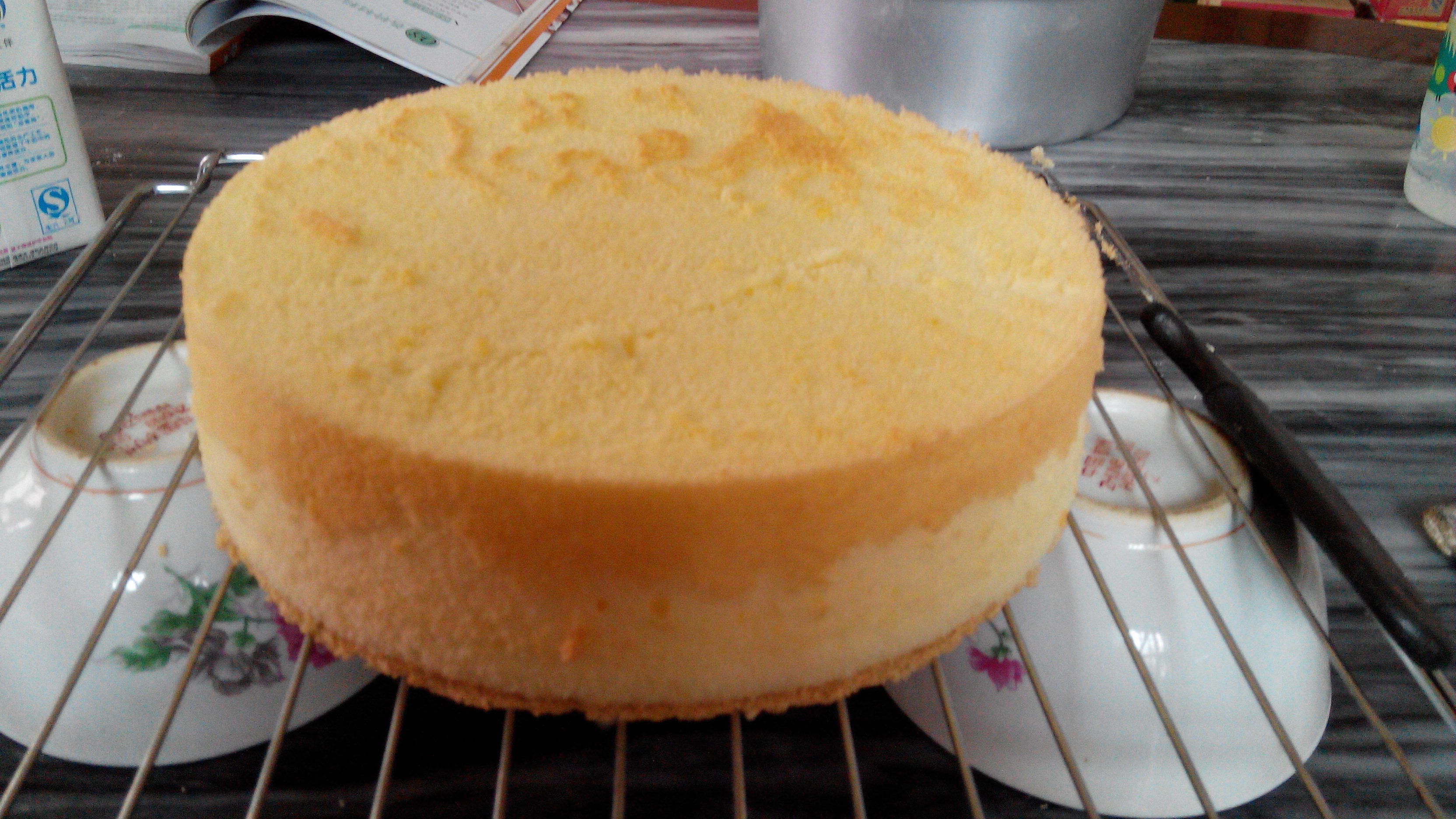 超简单完美戚风蛋糕（6寸2蛋）附打发、翻拌、脱模视频