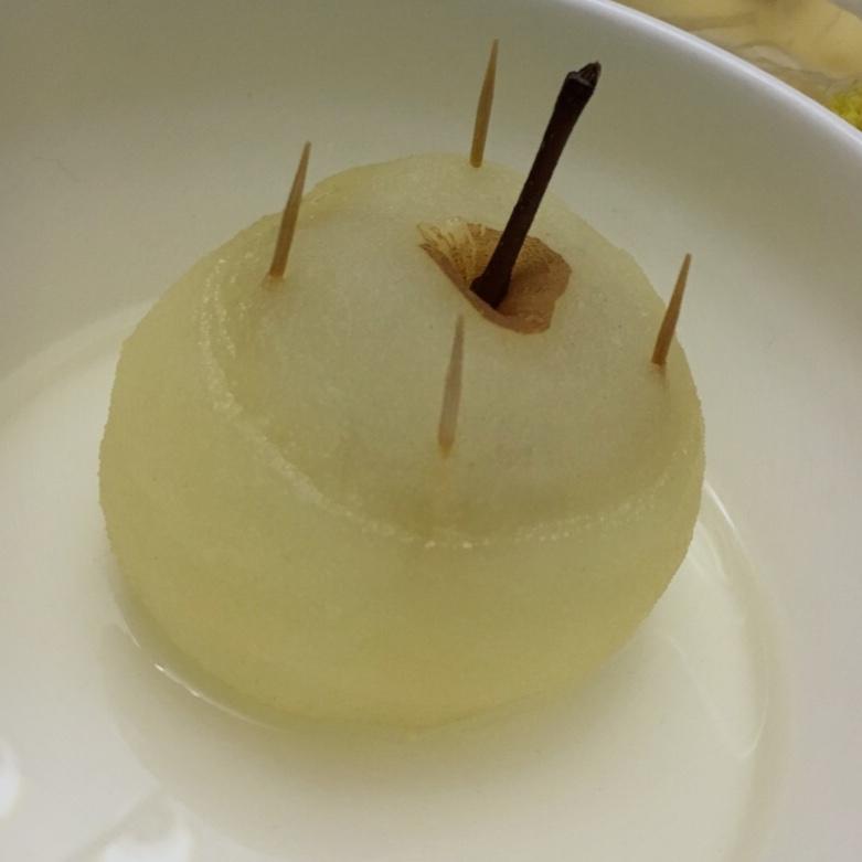 川贝冰糖炖雪梨