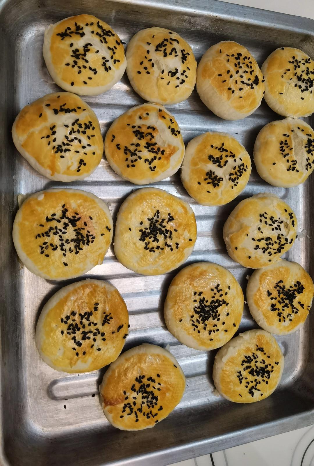 酥掉渣的椒盐牛舌饼