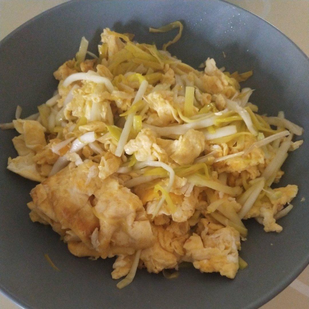 蒜黄炒蛋