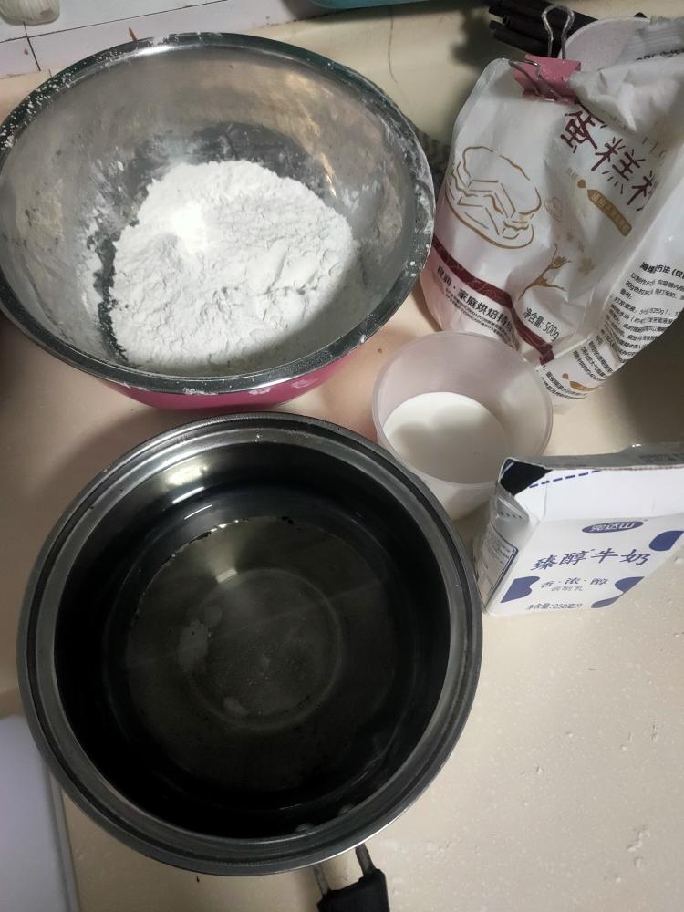 纯奶手撕吐司的做法 步骤1