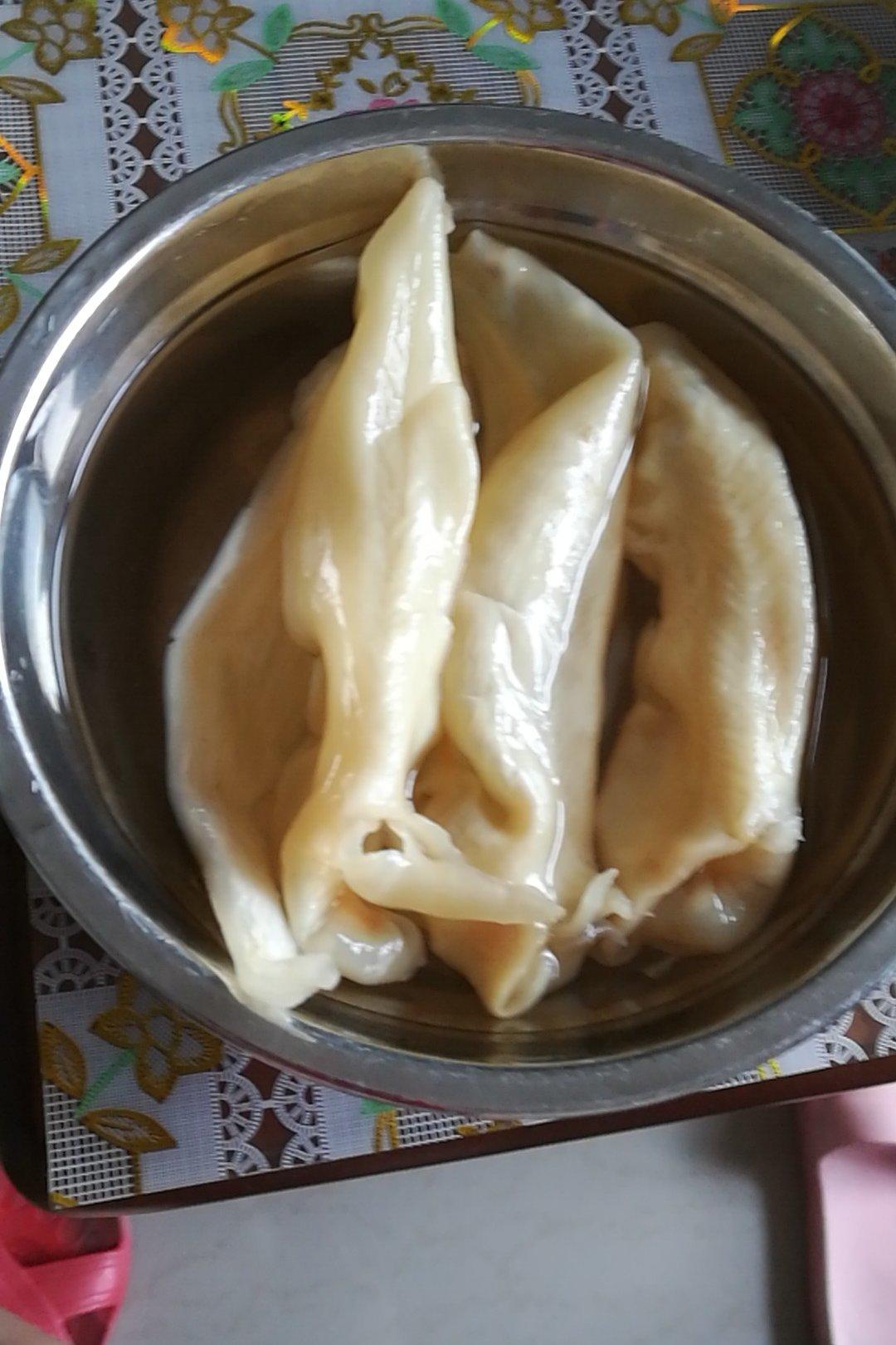 乌鸡花胶汤