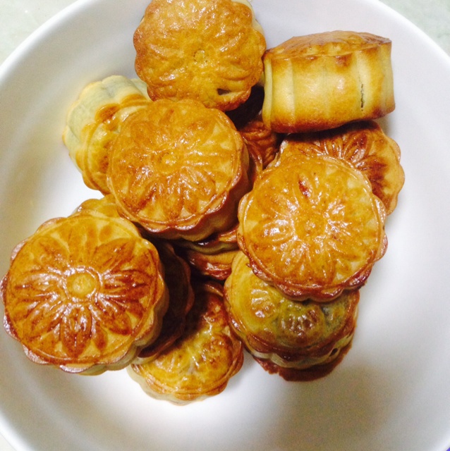 广式月饼——蛋黄莲蓉月饼