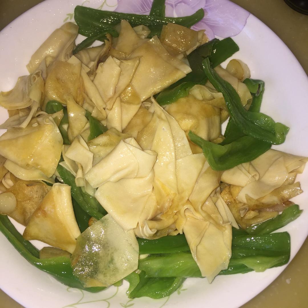 尖椒炒干豆腐