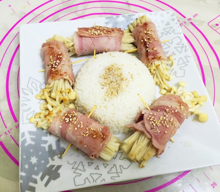 香煎培根金针菇卷