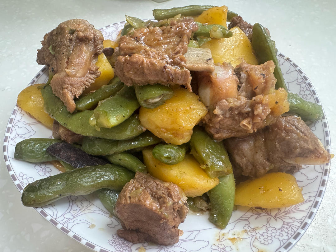 硬菜代表--排骨炖豆角土豆（豆角焖面胚子）