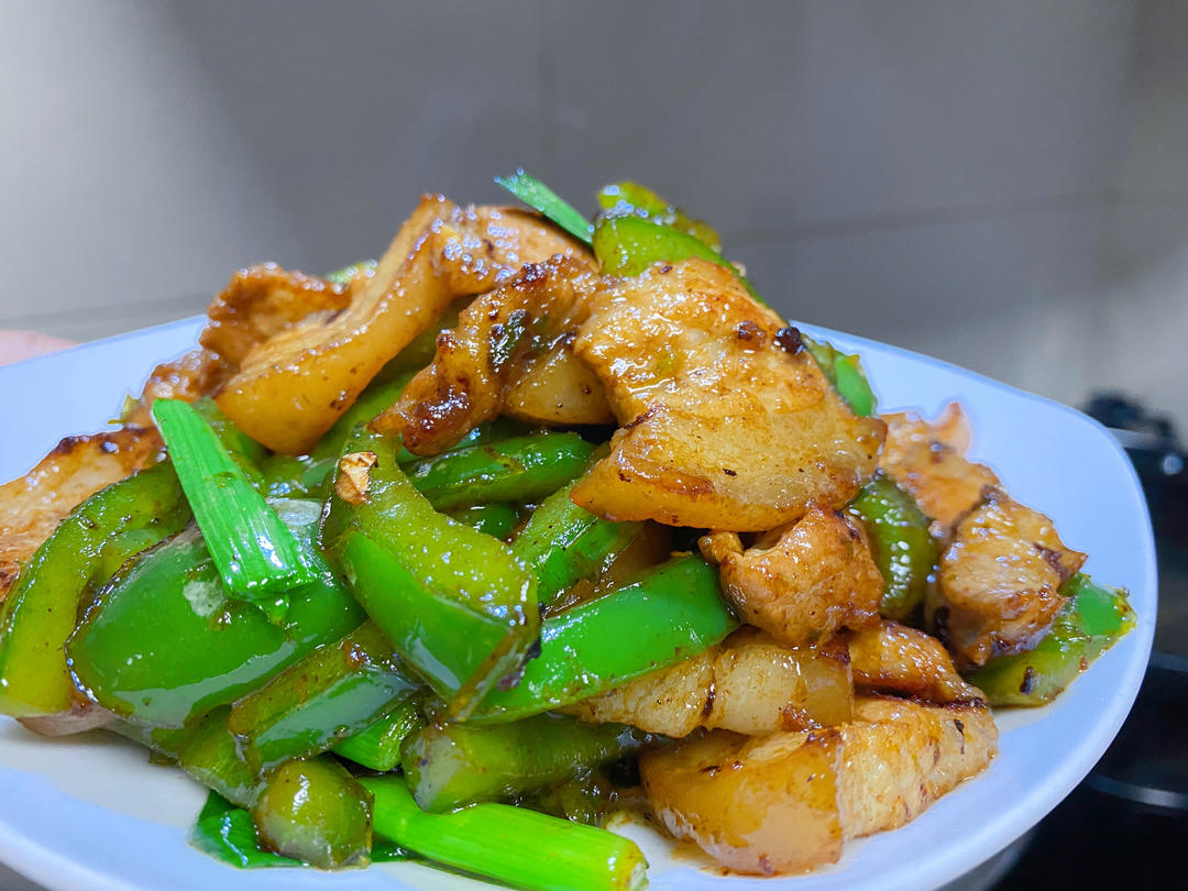 炒回锅肉、甜椒（简单、下饭家常菜）